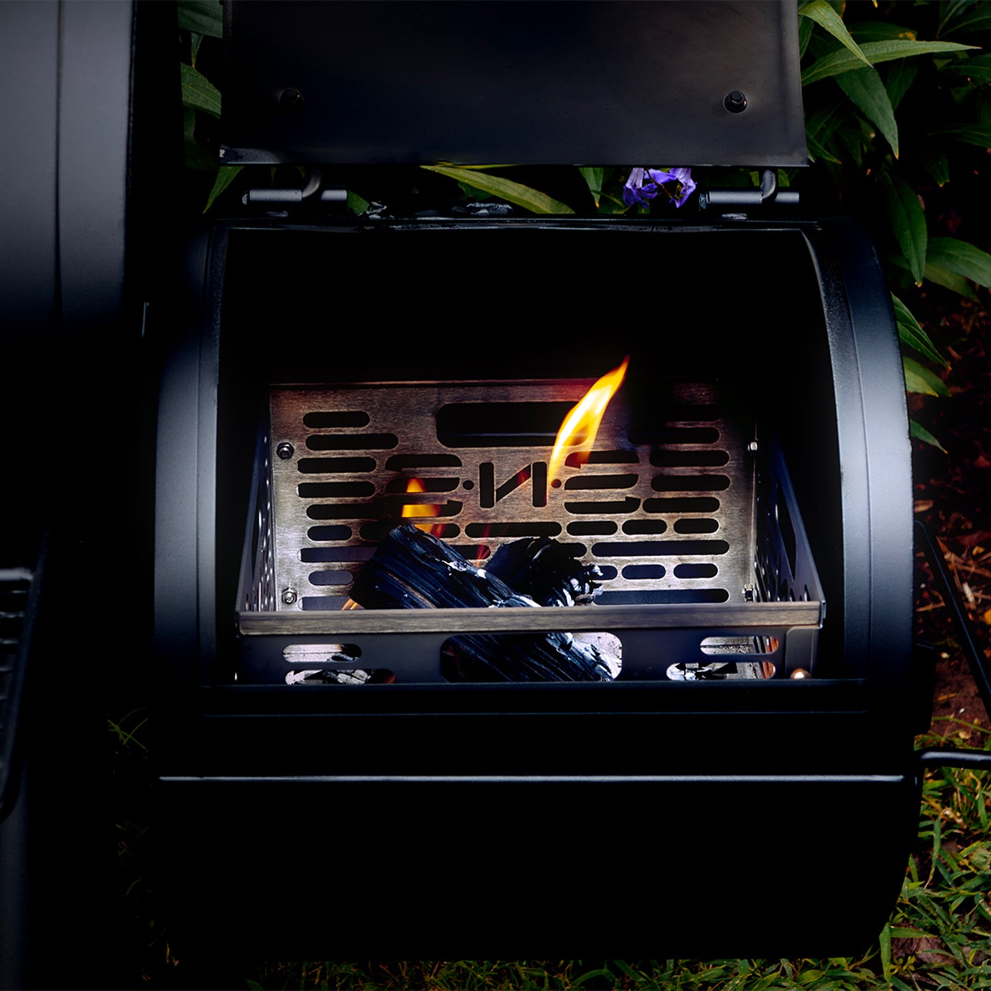 Slow 'N Sear Offset Smoker Charcoal Basket + Water Wall -Moveable Grill Water Reservoir Pan