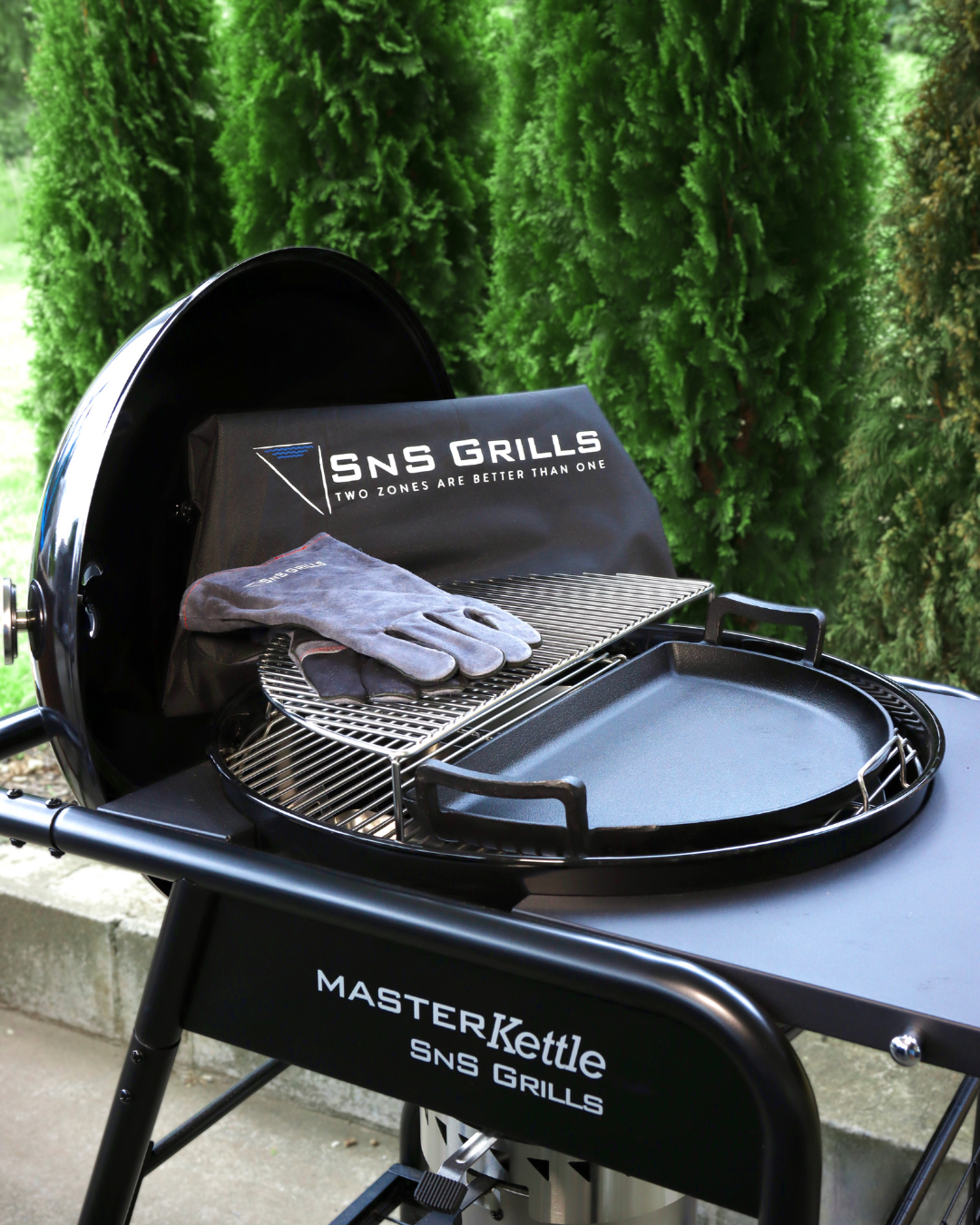 Slow ‘N Sear® MasterKettle Platinum Bundle