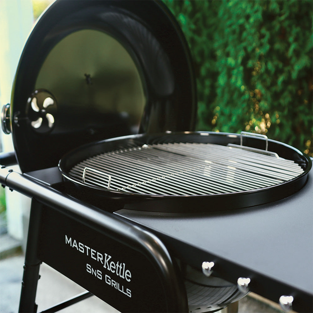 
                  
                    Slow 'N Sear® MasterKettle Charcoal Grill + Smoker
                  
                