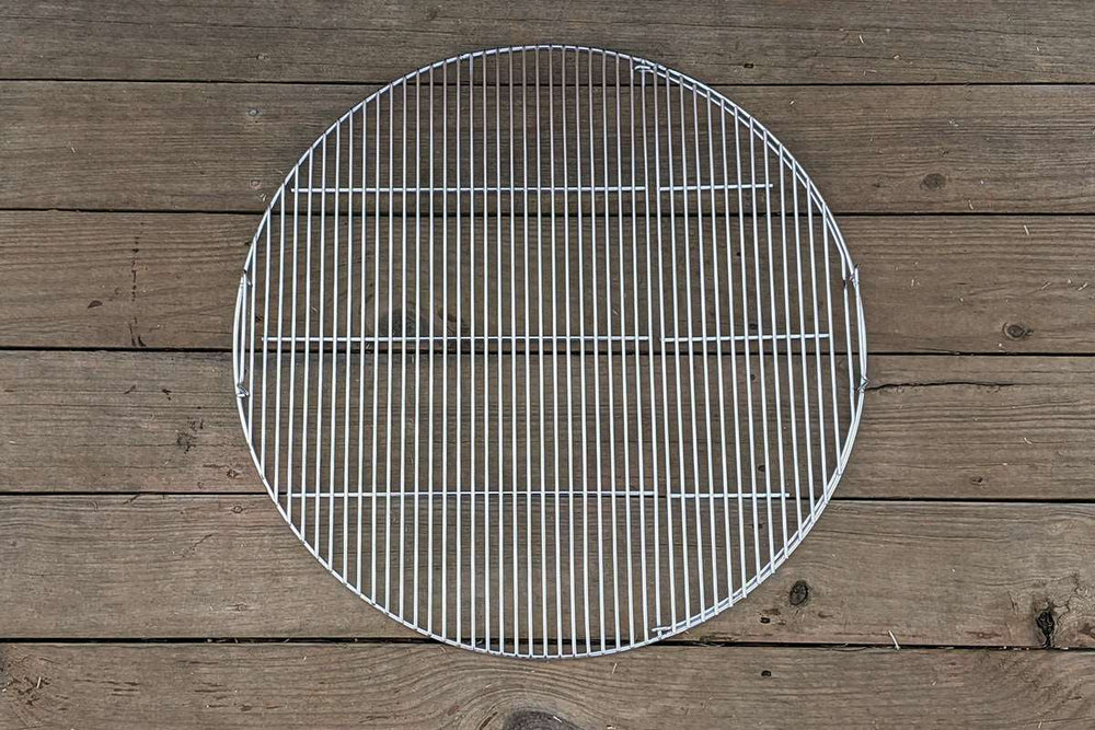 
                  
                    Designed to match the width of the Slow 'N Sear® XL, the single opening streamlines grate functionality while making it easier to access fuel in the basket. Two-zone cooking enthusiasts and Cold Grate Technique lovers rejoice! Made from high quality 304 stainless steel, this grate will simplify and elevate any cook.  | SnS Grills
                  
                