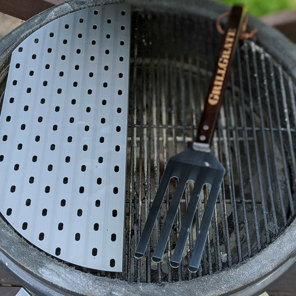Direct Grilling at Higher Temperatures! This half-moon shape covers 45% of the grill's surface, and works great directly above the Slow 'N Sear.